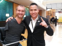 Nick y Luis Chu en un Evento de liderazgo empresarial Nick y Luis Chu en un Evento de liderazgo empresarial