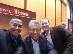 Luis Chu en un Evento de liderazgo empresarial Luis Chu en un Evento de liderazgo empresarial