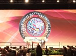 Luis Chu en un Evento de liderazgo empresarial Luis Chu en un Evento de liderazgo empresarial